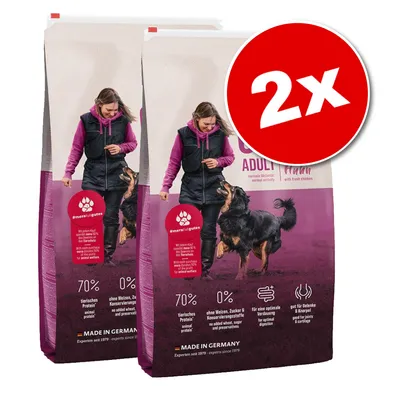 Lot de 2 sacs de croquettes pour chien adulte, 70 % protéines animales, sans blé ni sucre, fabriqué en Allemagne. Texte visible en allemand et anglais sur l'emballage.