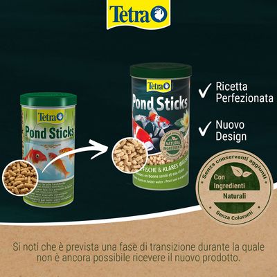 Tetra Pond Sticks, confronto tra vecchio e nuovo design della confezione. Testo visibile: Ricetta Perfezionata, Nuovo Design, Con Ingredienti Naturali, Senza conservanti aggiunti, Senza coloranti.