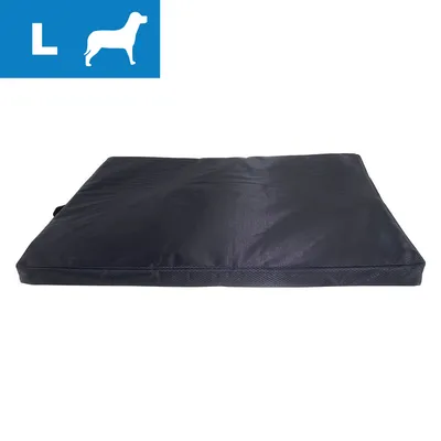 Sort rektangulær hundemadras i stof, størrelse L vist med hvidt hundesymbol og bogstavet L på blå baggrund øverst til venstre.