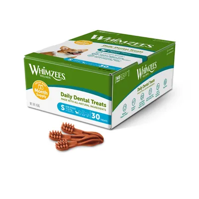 Boîte Whimzees Daily Dental Treats, 30 friandises pour chiens de petite taille (7–12 kg), ingrédients naturels, poids net 450 g. Trois friandises en forme de brosse visibles devant la boîte.