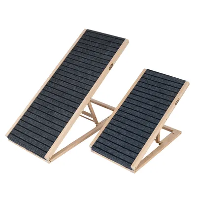 Twee opvouwbare houten oprijplaten met antislip oppervlak in zwart, geschikt voor hoogteverschillen. Verschillende maten zichtbaar.