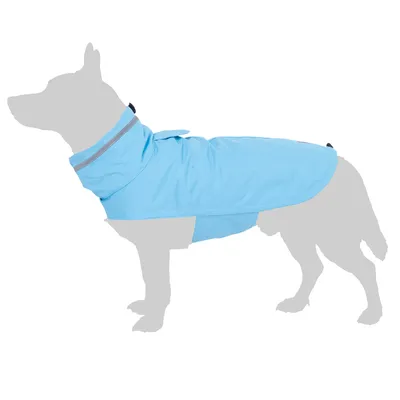 Manteau pour chien bleu clair avec bande réfléchissante au col, présenté sur une silhouette de chien. Matière textile visible.