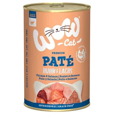 WOW Cat Premium Paté Huhn & Lachs, 70% kip en zalm, graanvrij, blik met afbeelding van vleesstukken. Tekst in meerdere talen zichtbaar.