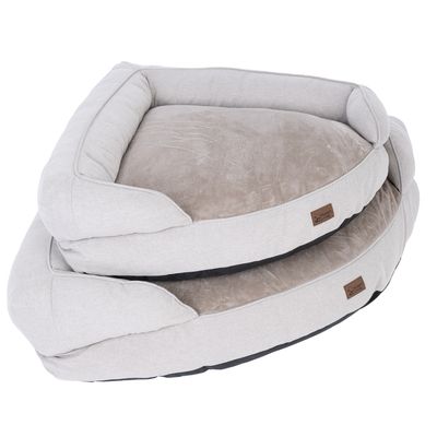 Due cucce beige per cani con morbida imbottitura ed etichetta marrone con marchio Hunter.