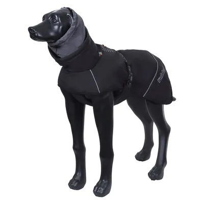 Manteau noir pour chien avec capuche grise, porté par un mannequin canin. Marque visible : Rukka. Fermeture à boucle et bandes réfléchissantes visibles.