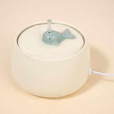 TIAKI keramická fontána na pitie veľryba