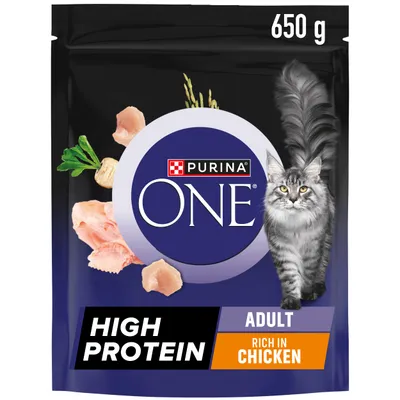 Purina ONE 650g, High Protein, Adult, Rich in Chicken. Packaging with chicken pieces and a cat. Purina ONE 650g, High Protein, Adult, Rich in Chicken. Packaging with chicken pieces and a cat.