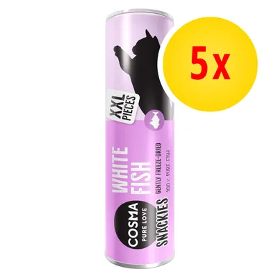 Confezione Cosma Pure Love Snackies White Fish XXL Pieces, 100% pure fish, gently freeze-dried. Testo visibile: 5x su cerchio giallo. Confezione Cosma Pure Love Snackies White Fish XXL Pieces, 100% pure fish, gently freeze-dried. Testo visibile: 5x su cerchio giallo.