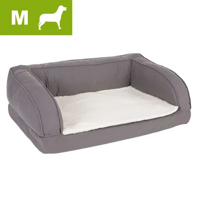 Legowisko dla psa, rozmiar M, szare boki z jasnym, miękkim środkiem. Widoczna ikona psa i litera M w zielonym polu. Legowisko dla psa, rozmiar M, szare boki z jasnym, miękkim środkiem. Widoczna ikona psa i litera M w zielonym polu.