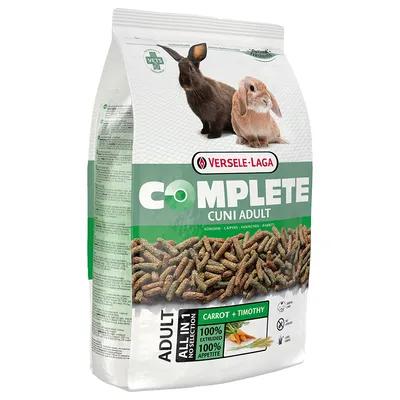 Опаковка Versele-Laga Complete Cuni Adult заек, морков и тимотей. Видими са гранулирана храна, снимки на два заека, текст: ADULT ALL IN 1, 100% EXTRUDED, 100% APPETITE.