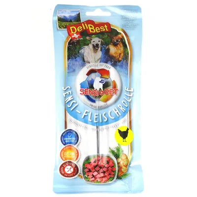 Опаковка DeliBest SensiPet Sensi-Fleischrolle с изображение на кучета, кубчета месо и символ на пиле. Видим текст: Sensitive Pet Food, Swiss Quality, Gluten Free.