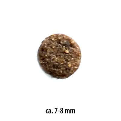 Croquette ronde, diamètre indiqué : environ 7–8 mm