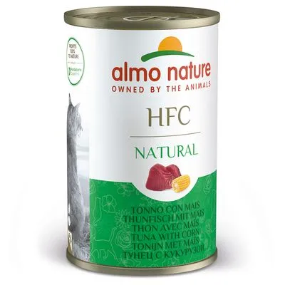 almo nature HFC Natural tonijn met maïs kattenvoer, afbeelding van tonijn en maïskolf op het blik, tekst in meerdere talen zichtbaar