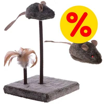 Kattenspeelgoed met pluche muizen en veren op een vierkante basis, grote gele cirkel met rood procentteken voor korting zichtbaar.