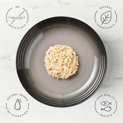 Encore Chicken Selection, 5 x 50g pouches. 100% natural ingredients. Varieties: 2x chicken breast, 2x chicken breast with beef, 1x chicken breast with lamb in jelly.