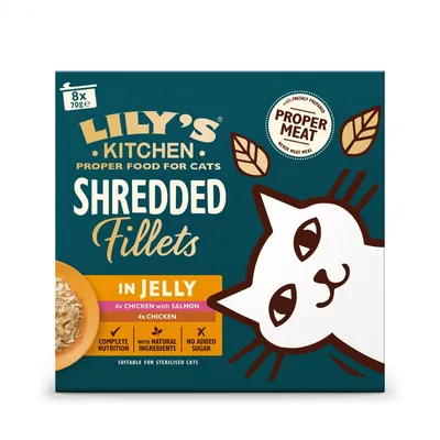 Shredded fillets in jelly, 4 chicken with salmon, 4 chicken. Complete nutrition, natural ingredients, no added sugar. Suitable for sterilised cats. Proper meat, not meat meal.