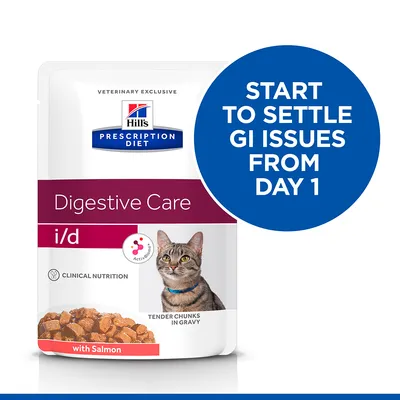Hill's Prescription Diet Digestive Care i/d med laks, Tender Chunks in Gravy, tekst: Start to settle GI issues from day 1. Billede af kat og foderstykker i sovs.
