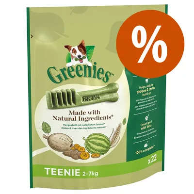 Greenies Teenie 2–7 kg, paquete de 22 unidades. Texto visible: Made with Natural Ingredients, Helps reduce plaque & tartar build up, Developed with Vets, 100% complete. Símbolo de porcentaje.