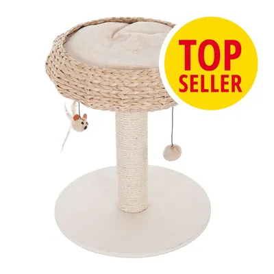 Arbre à chat en corde et osier avec coussin beige, deux jouets suspendus. Badge jaune avec texte rouge : TOP SELLER.