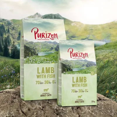 Purizon Lamb with Fish voor volwassen katten, 70% vlees en vis, 30% groente, 0% granen. Verpakking in twee maten: 2,5 kg en kleinere verpakking zichtbaar.