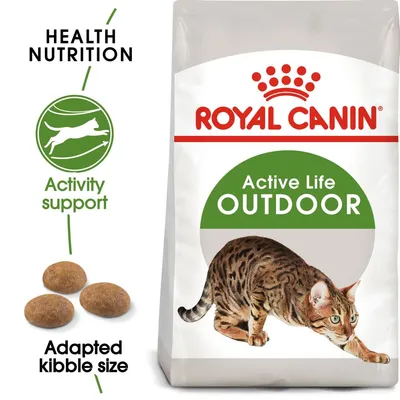 ROYAL CANIN Active Life OUTDOOR kattemadspose med billede af kat, tekst: Health Nutrition, Activity support, Adapted kibble size. Tre foderpiller vises ved siden af posen.
