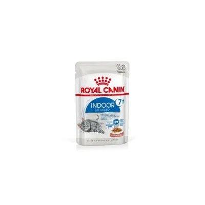 ROYAL CANIN INDOOR 7+ STERILISED, 85 g. Opakowanie z ilustracją kota i miski karmy. Widoczny napis: dla kotów powyżej 7 lat, karma mokra.