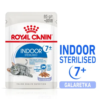 ROYAL CANIN INDOOR STERILISED 7+ galaretka, saszetka 85 g. Widoczny kot, informacja: suitable for sterilised cats, jelly-gelee, dla kotów powyżej 7 lat.