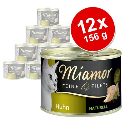 Miamor Feine Filets Huhn Naturell macskaeledel, 12×156 g konzerv csomagolásban, fehér macska képe a dobozon, nagy piros körben: 12x 156 g