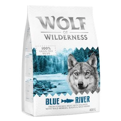 Wolf of Wilderness Blue River, 100% grain-free recipe with fresh chicken meat, salmon, wild berries, roots and wild herbs, 400g bag.