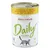 Boîte de pâté pour chat almo nature Daily, au poulet, ingrédients naturels, recette sans céréales, texte en anglais et français sur l’emballage, image d’un chat gris.