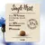 Single Meat: Bis zu 70% Fleisch, min. 30% Obst & Gemüse, 0% Getreide. High-Quality Protein 37%. Grösse der Kroketten: 10 mm.