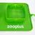 Bol vert pliable avec de l'eau sur un support, logo zooplus visible.