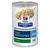 Lata de Hill's Prescription Diet Food Sensitivities d/d con pato. Texto visible: VETERINARIAN RECOMMENDED, DOG FOOD. Imagen de comida húmeda para perros en la etiqueta.