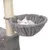 Arbre à chat avec hamac rond en tissu gris, poteau recouvert de sisal, chat blanc allongé dans le hamac. Matériaux visibles : tissu, sisal.