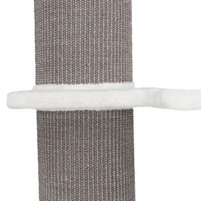 Poteau recouvert de sisal gris avec une plateforme blanche en tissu doux fixée autour du poteau, vue rapprochée des matériaux.