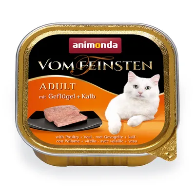 animonda Vom Feinsten ADULT mit Geflügel + Kalb, tacka z pasztetem, zdjęcie białego kota i kawałka karmy na czarnym talerzu, tekst w kilku językach