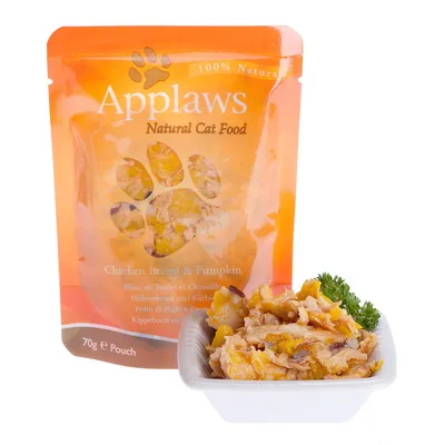 Applaws Natural Cat Food, Chicken Breast & Pumpkin, 70 g vrećica i porcija hrane u zdjelici, vidljivi komadići piletine i bundeve.