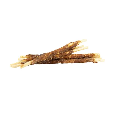 Mehrere braune Kausnacks in Stangenform, mit heller Innenseite sichtbar.