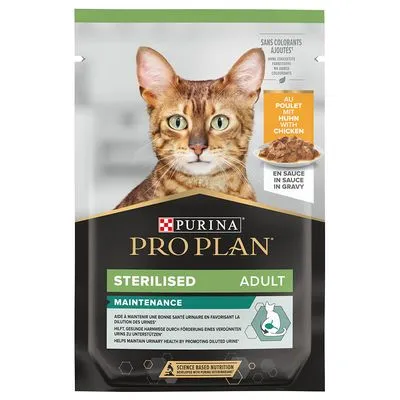 Purina Pro Plan Sterilised Adult kattenvoer met kip in saus. Tekst: Maintenance, helpt gezonde urinewegen ondersteunen. Zonder toegevoegde kleurstoffen.