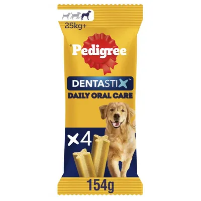 Dentastix Daily Oral Care, pack of 4 sticks for pets over 25kg, 154g total weight. Product packaging shows stick shape and daily oral care claim.
