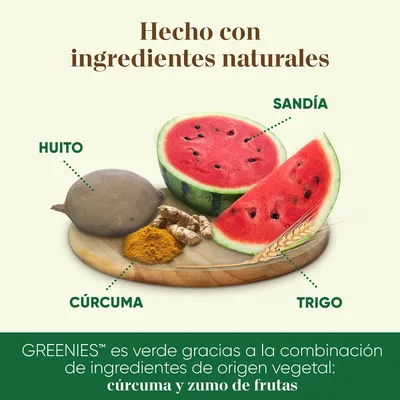 Hecho con ingredientes naturales: huito, sandía, cúrcuma y trigo. GREENIES es verde por la combinación de cúrcuma y zumo de frutas de origen vegetal.