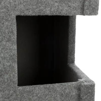 Gråt filtmateriale med rektangulær åbning, egnet til møbler eller tilbehør til kæledyr. Indvendigt mørkt og tomt synligt.