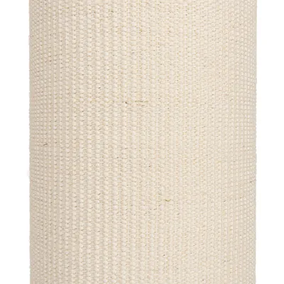 Primer plano de una superficie de sisal beige, adecuada para rascadores o productos similares.