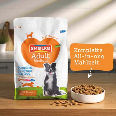 SMØLKE Adult Medium Complete all-in-one dog food. Komplette All-in-one Mahlzeit. daily balance: optimal digestion, skin and coat care, dental care.