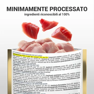 Testo: 'MINIMAMENTE PROCESSATO, ingredienti riconoscibili al 100%'. Etichetta visibile: filetti di pollo 36%, tonnetto 27%, riso 15%. Pezzi di carne sopra una scatoletta aperta.