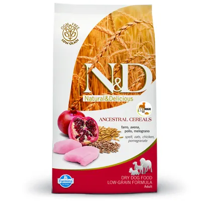 Hrană uscată pentru câini adulți Farmina N&D Ancestral Cereals, spelt, ovăz, pui, rodie. Text vizibil: OGM FREE LOW GRAIN, Natural & Delicious, Maxi, Farmina Pet Foods.