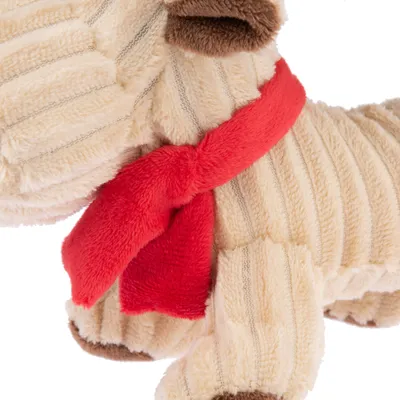 Jouet en peluche beige à rayures avec pattes marron et foulard rouge noué autour du cou, matière tissu visible.