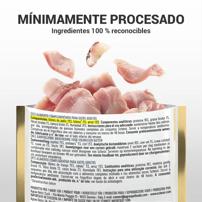 Texto: MÍNIMAMENTE PROCESADO. Ingredientes 100 % reconocibles. Composición: filetes de pollo 75 %, lubina 5 %, arroz 15 %. Lata abierta con trozos de carne visibles.