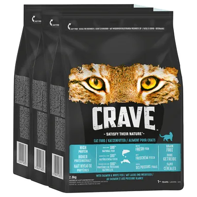 Lot de sacs Crave aliment pour chats, 2,8 kg, au saumon et poissons blancs, haut niveau de protéines, sans céréales, avec poissons frais, dès 1 an. Texte visible en anglais, allemand, néerlandais.