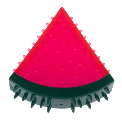 Κόκκινο και πράσινο τριγωνικό παιχνίδι με εξογκώματα, κατάλληλο για διαδραστικό παιχνίδι ή μάσημα.